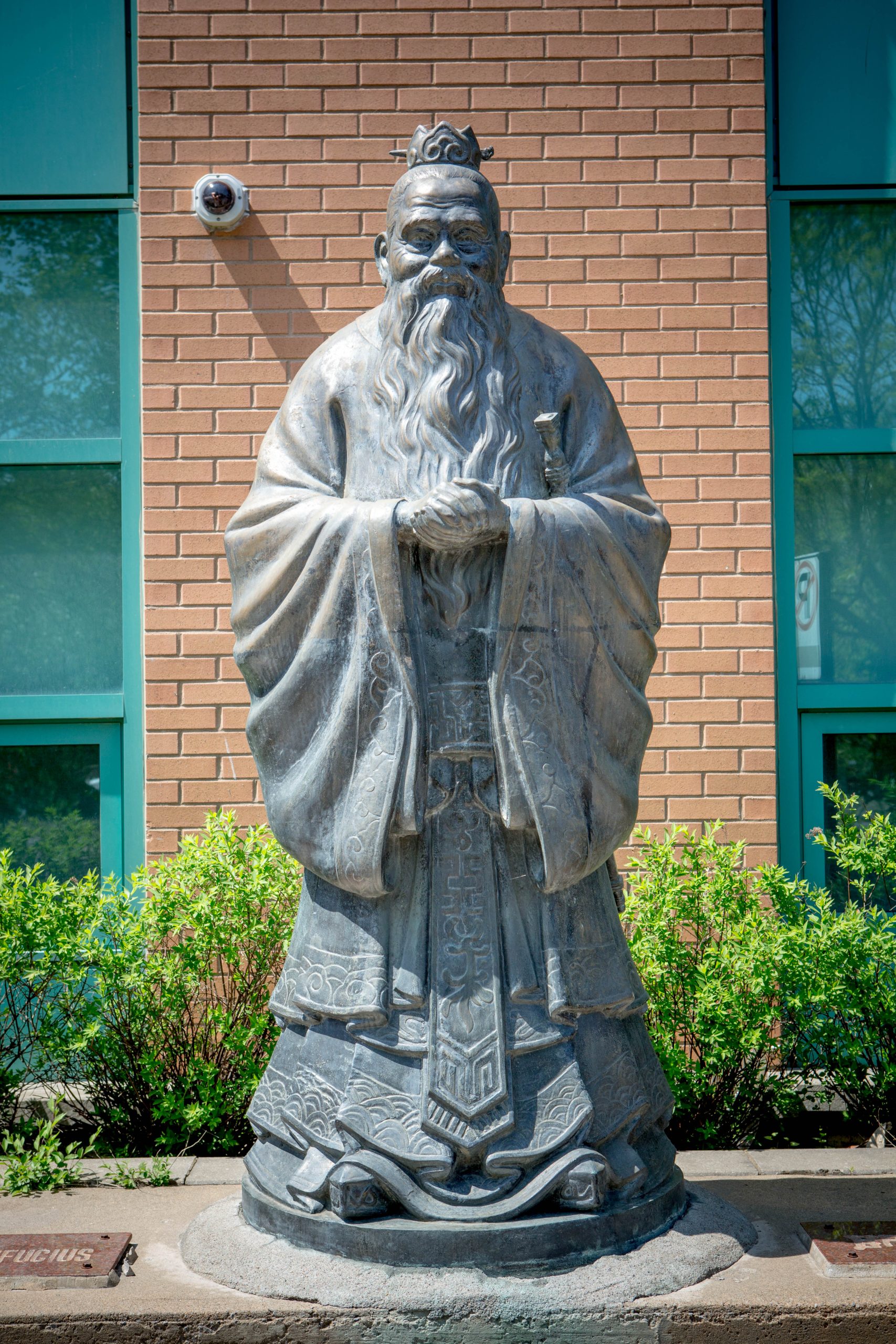 Confucius statue